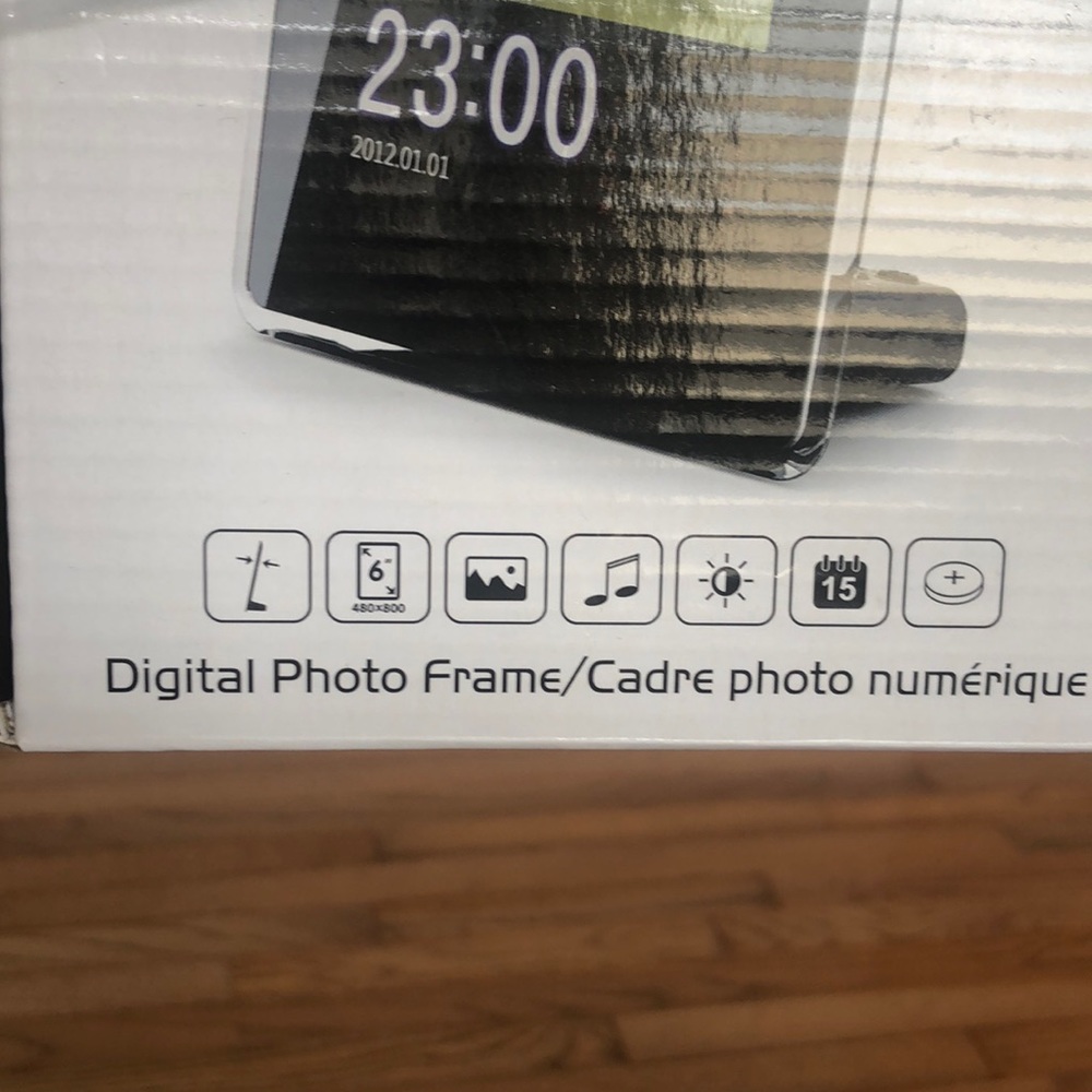 New Digital Photo Frame/Clock/Calendar - Picture 8 of 8